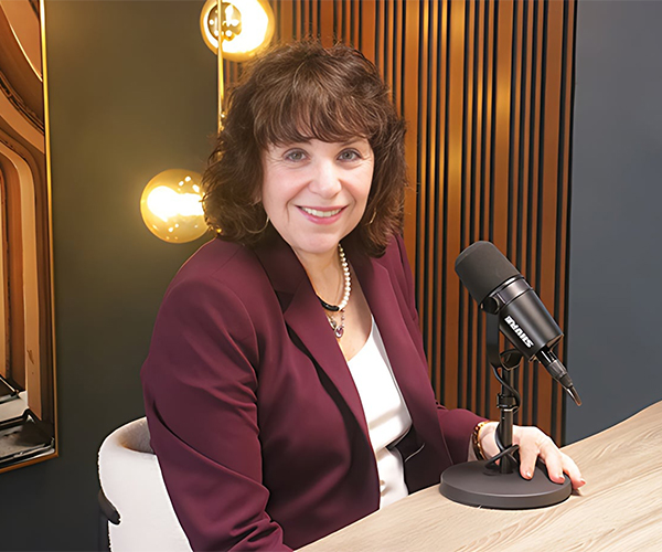 Dr Linda Salvin